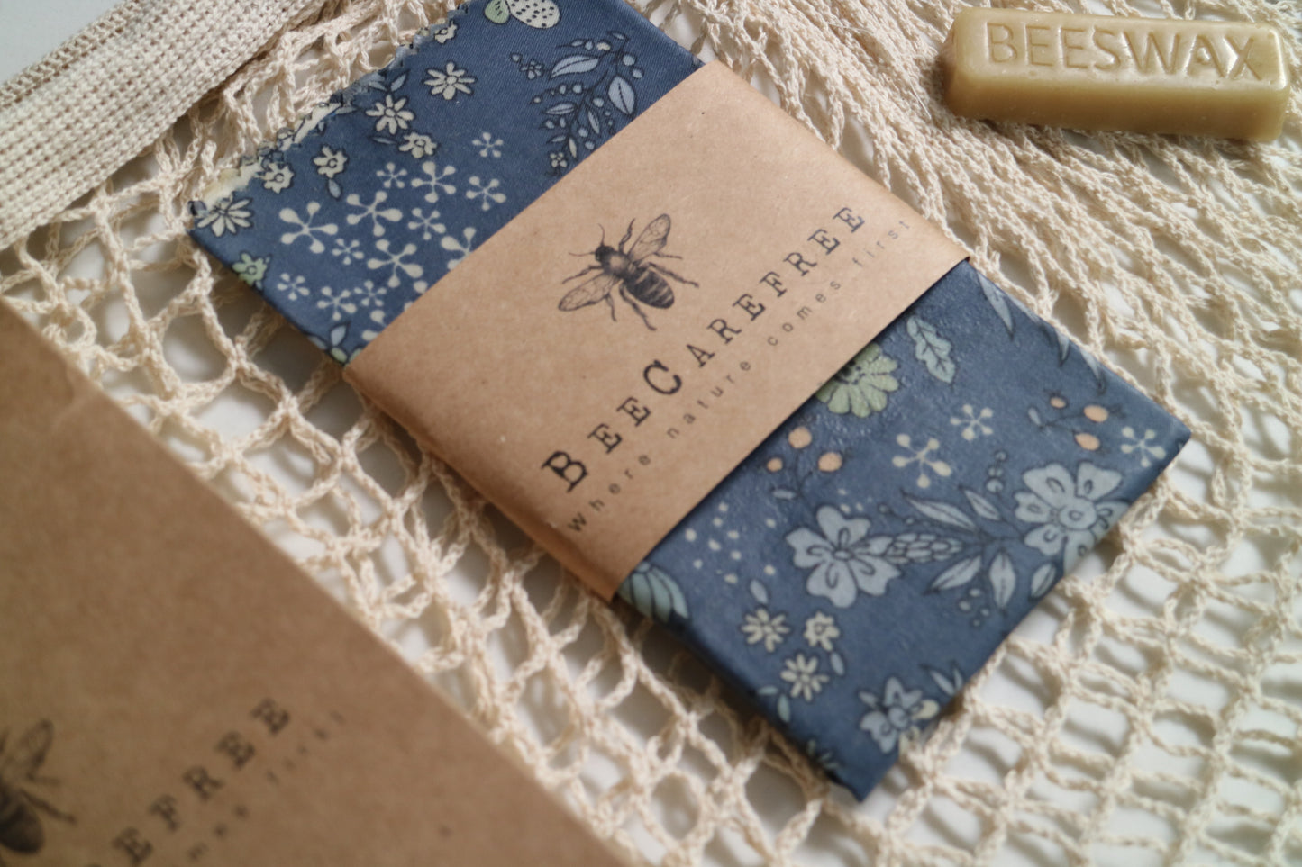 Reusable Beeswax Wraps 4-pack with Produce bag and 2 Beeswax bars